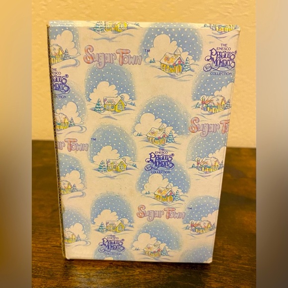 Precious Moments Figurine - Picture 3 of 9